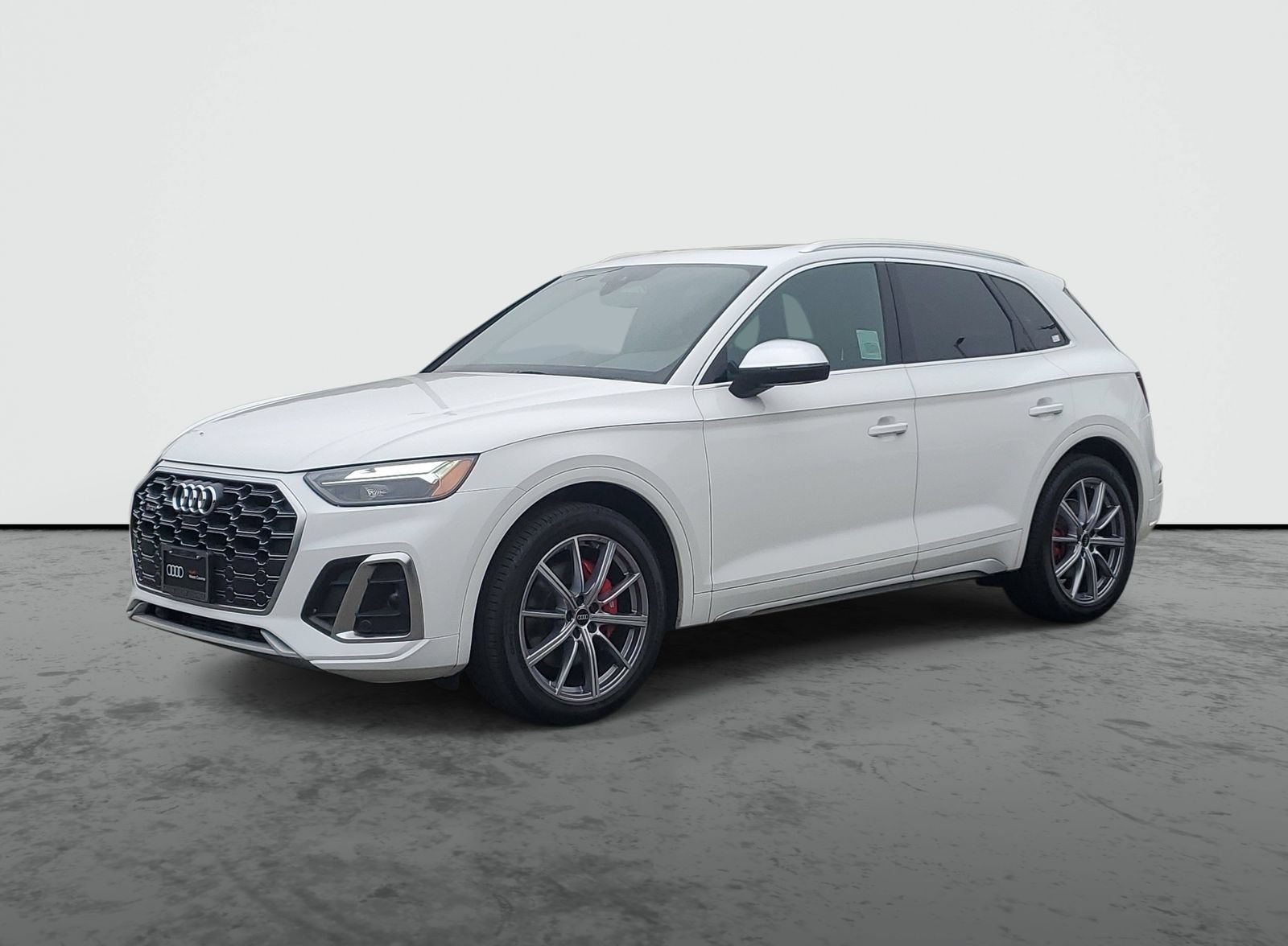 Used 2023 Audi SQ5 Premium Plus w/ Premium Plus Package AWD/4WD image 2