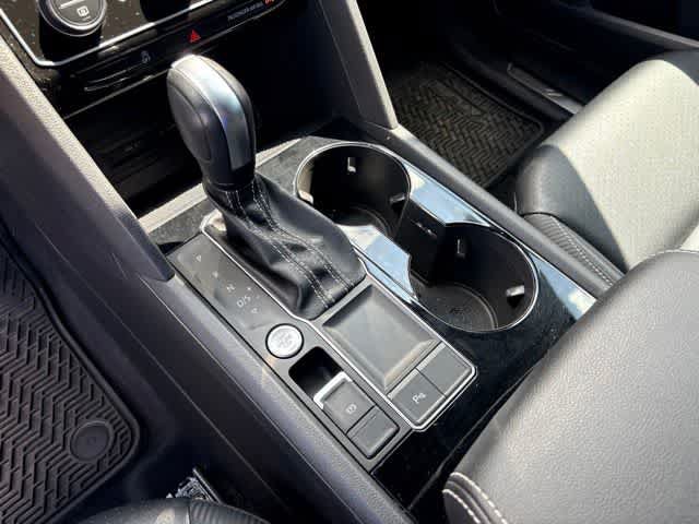 Used 2021 Volkswagen Atlas Cross Sport SEL R-Line w/ Cross Sport MDO Package FWD image 18