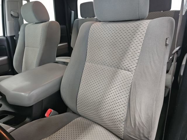 Used 2010 Toyota Tundra 4x4 Double Cab image 22