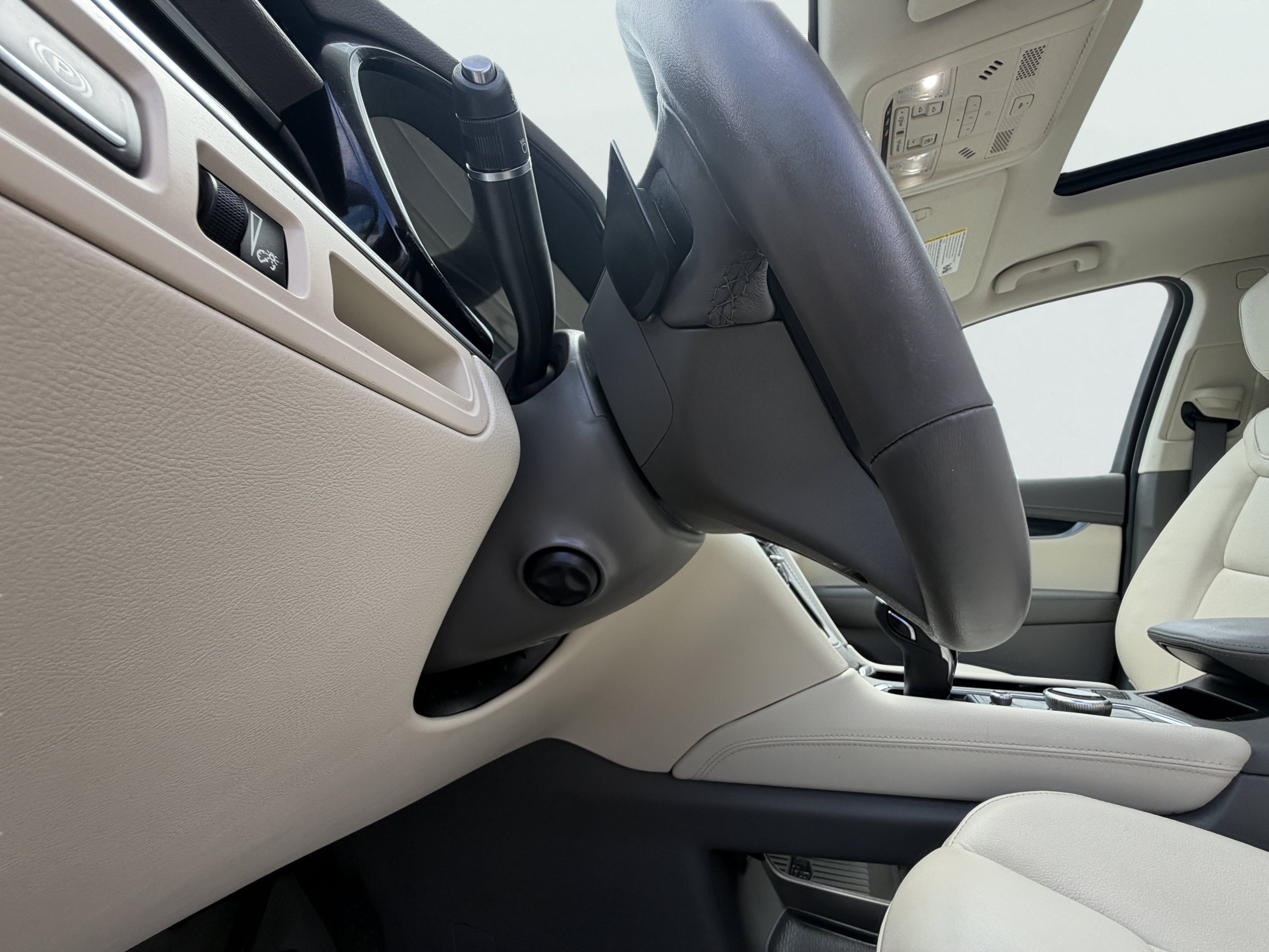 Used 2024 Cadillac XT6 Premium Luxury w/ LPO, Floor Liner Package AWD/4WD image 36