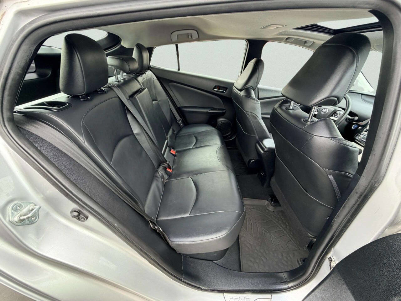 Used 2016 Toyota Prius Four w/ Advanced Technology Package image 22