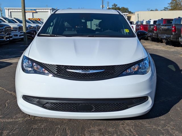 New 2026 Chrysler Voyager LX FWD image 8