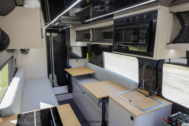 Used 2025 Mercedes-Benz Sprinter 2500 image 93