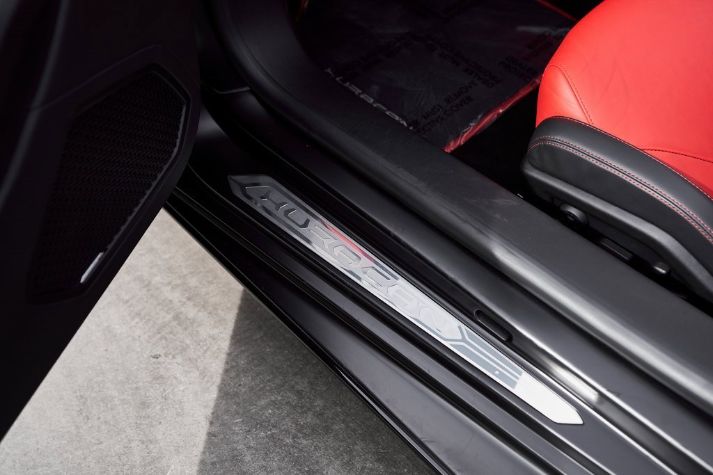 Used 2021 Lamborghini Huracan EVO image 34