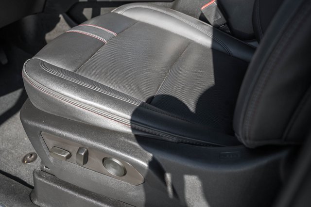 Used 2023 Chevrolet Suburban RST image 37