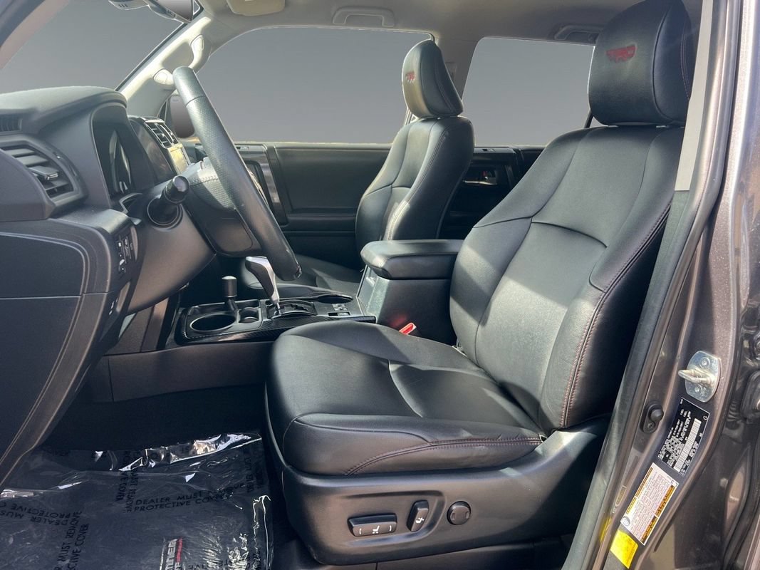 Used 2022 Toyota 4Runner TRD Off-Road Premium AWD/4WD image 9