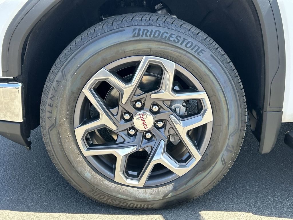 Used 2025 GMC Sierra 1500 SLT w/ SLT Premium Plus Package AWD/4WD image 32