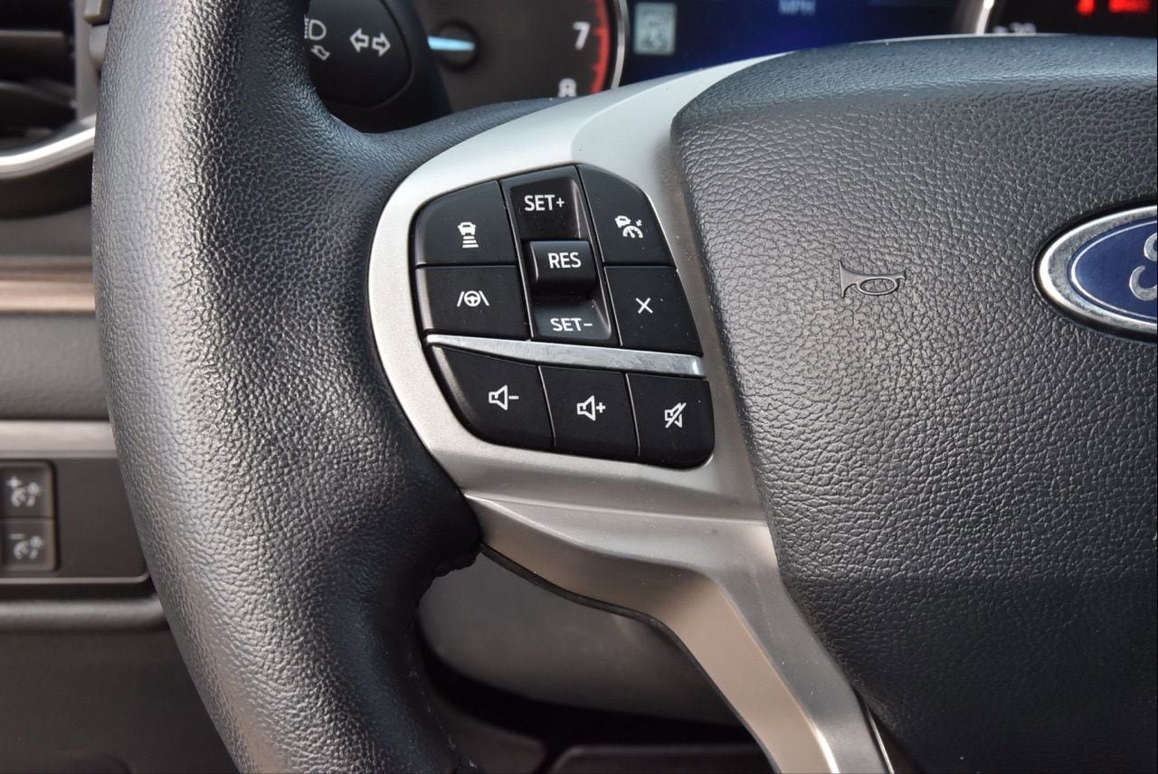 Used 2023 Ford Explorer Limited w/ Limited Technology Package image 19