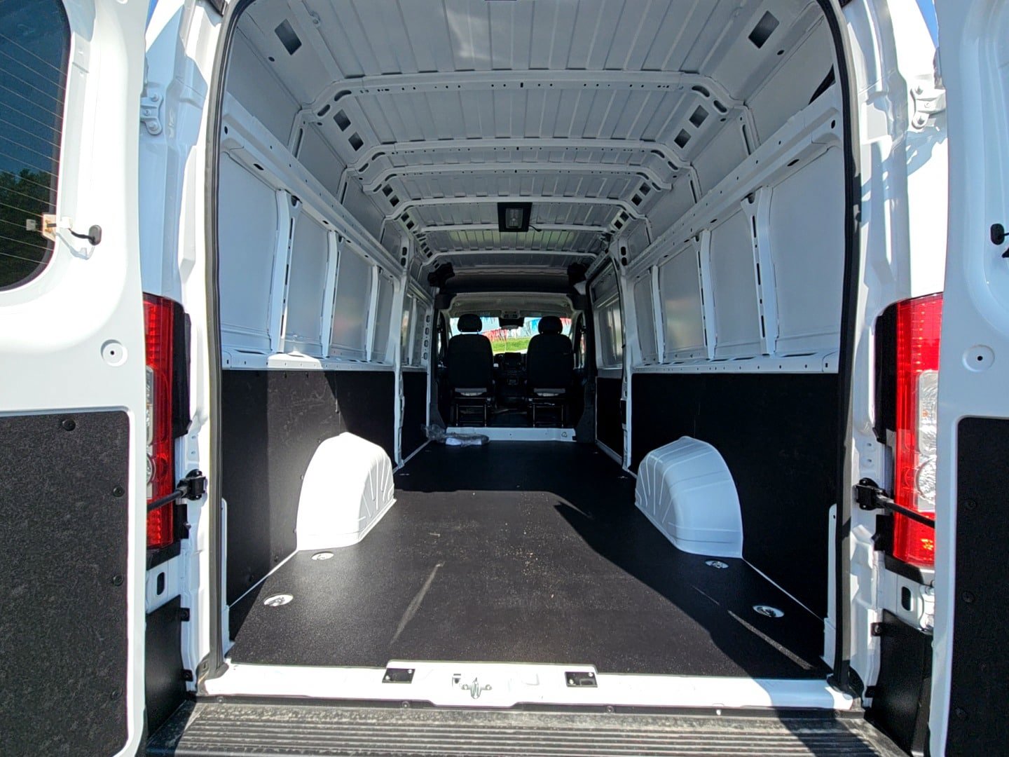 New 2025 RAM ProMaster 3500 w/ Convenience Group image 5