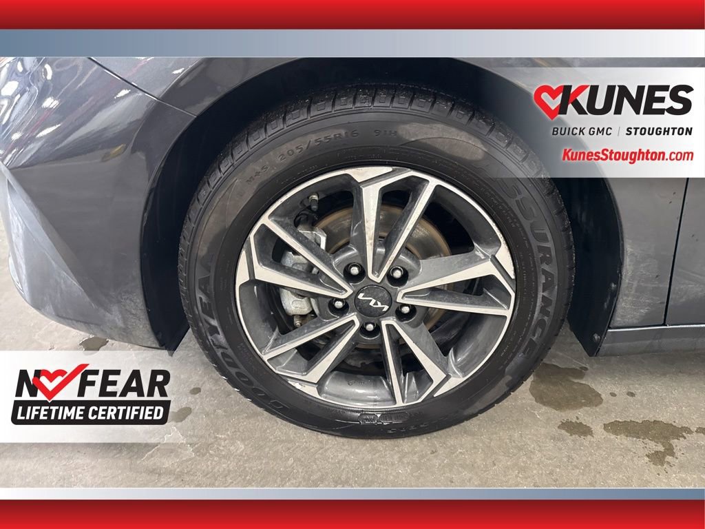 Used 2024 Kia Forte LXS image 15