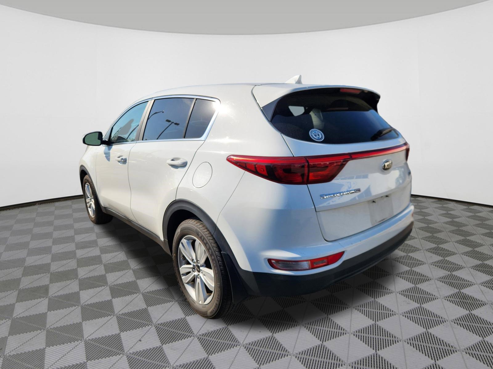 Used 2017 Kia Sportage LX FWD image 3