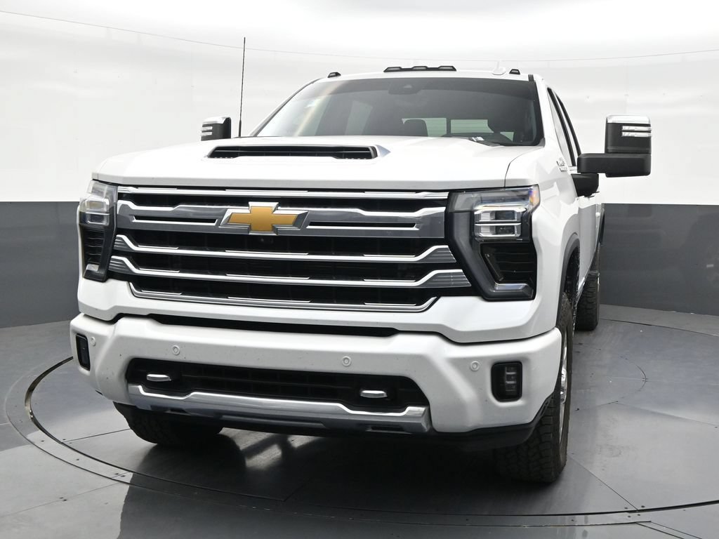 Used 2024 Chevrolet Silverado 3500 High Country w/ High Country Premium Package AWD/4WD image 8