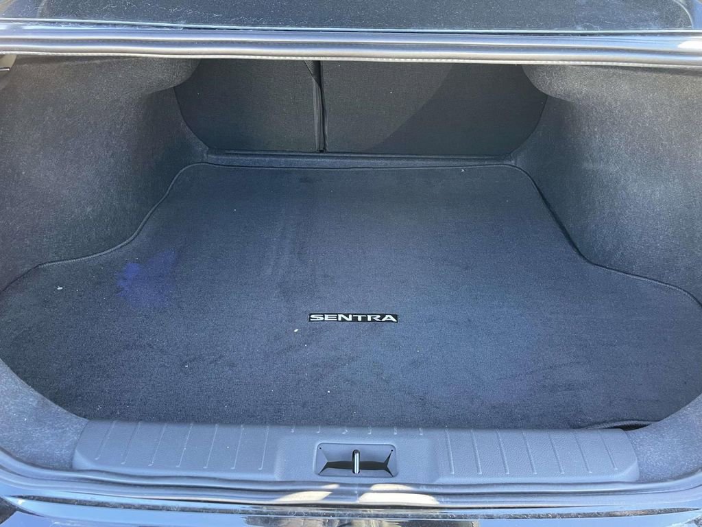 Used 2025 Nissan Sentra SR image 10