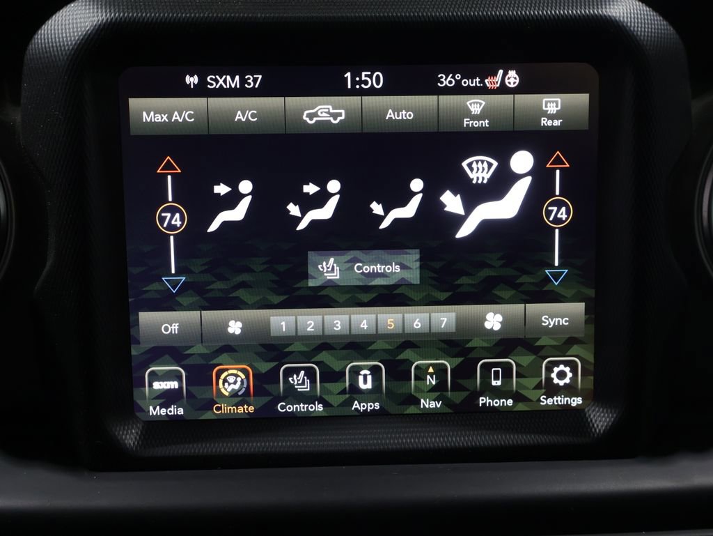 Used 2022 Jeep Gladiator Overland w/ Cold Weather Group image 30