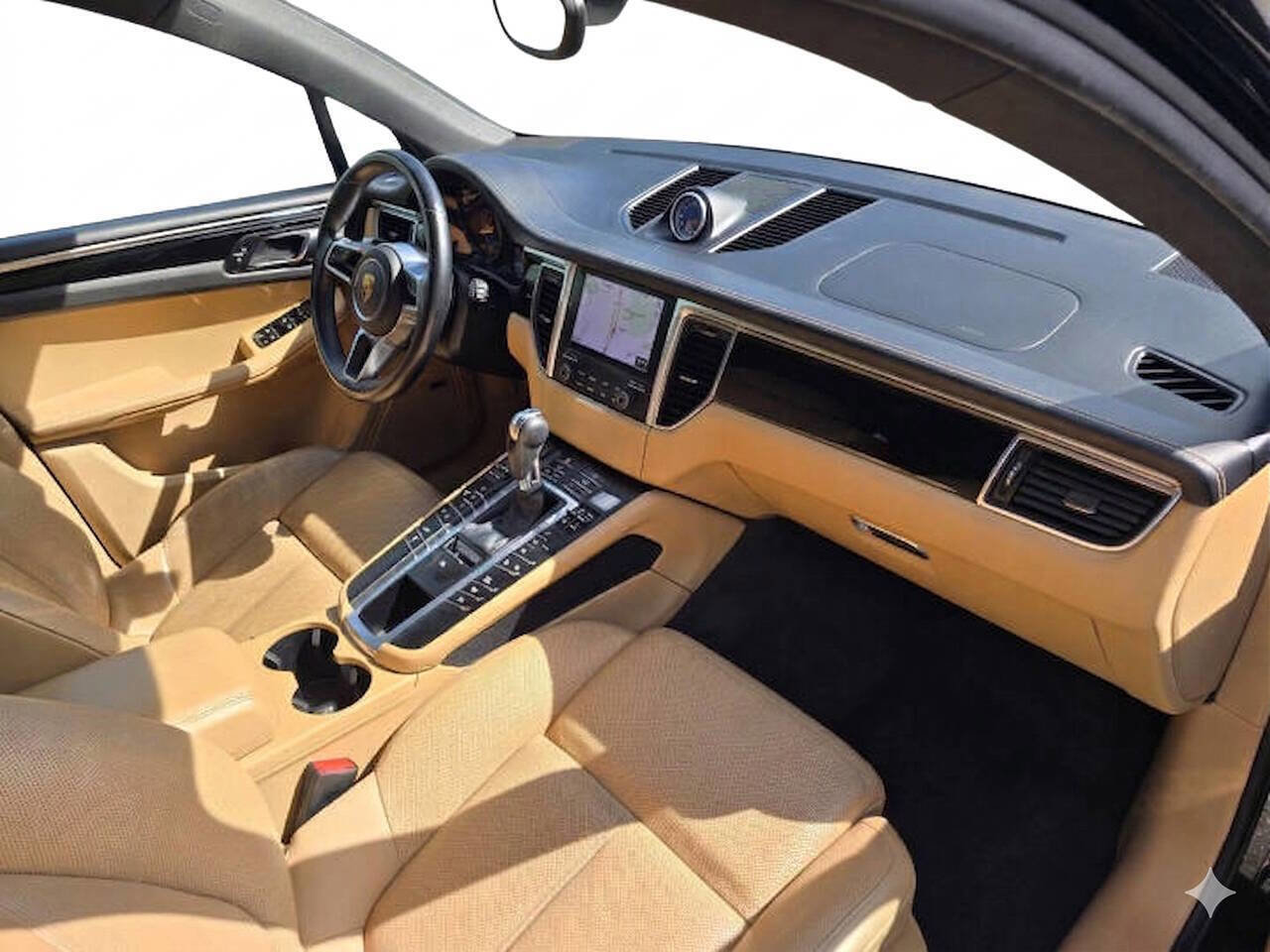 Used 2017 Porsche Macan image 9