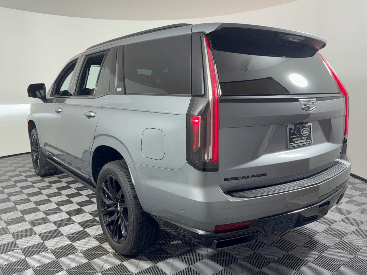 Used 2024 Cadillac Escalade Sport w/ LPO, ONYX Package AWD/4WD image 3