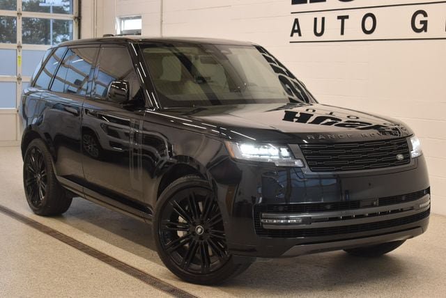 Used 2025 Land Rover Range Rover SE