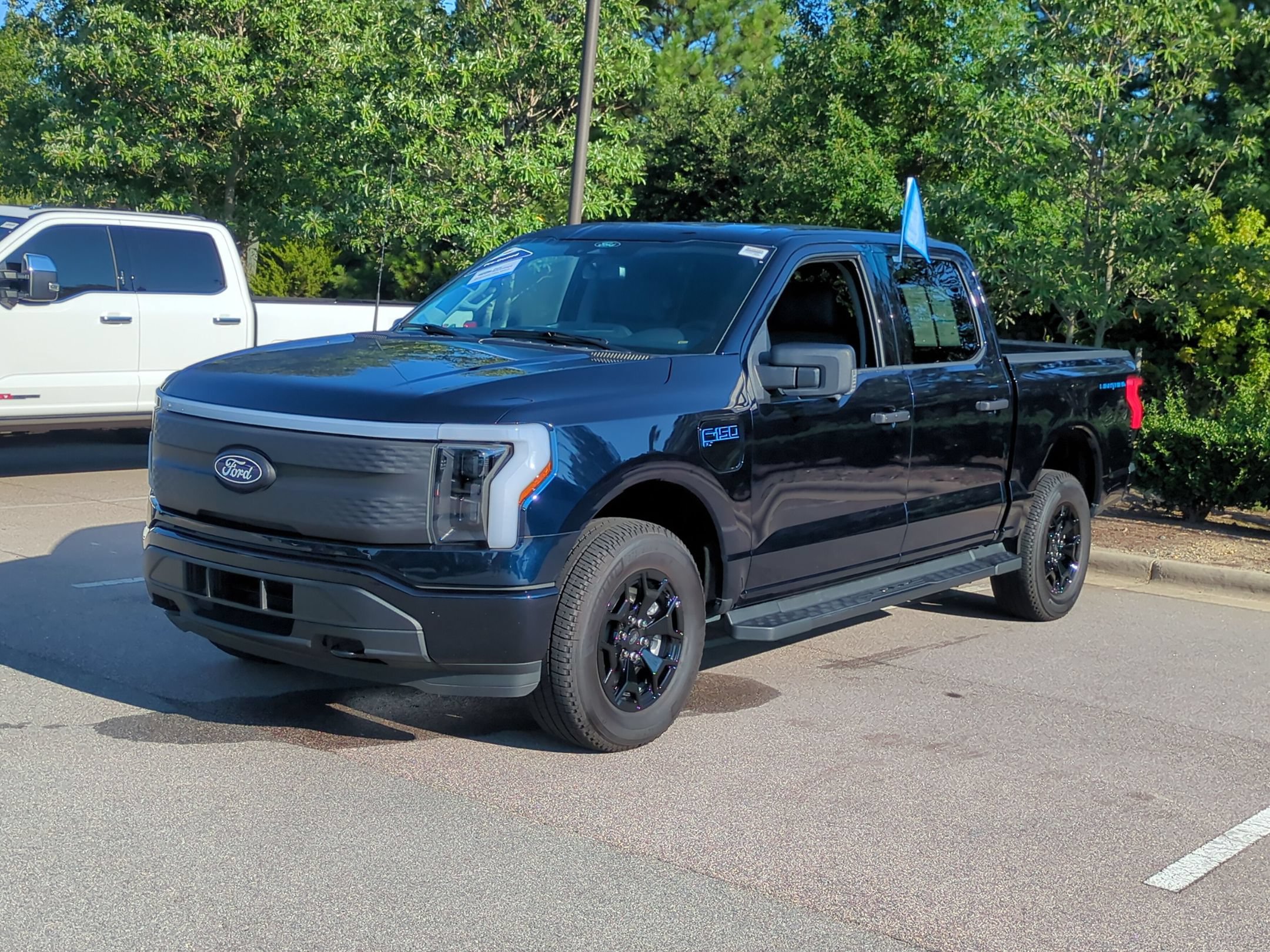 Certified 2025 Ford F150 Lightning XLT w/ Max Trailer Tow Package AWD/4WD image 8