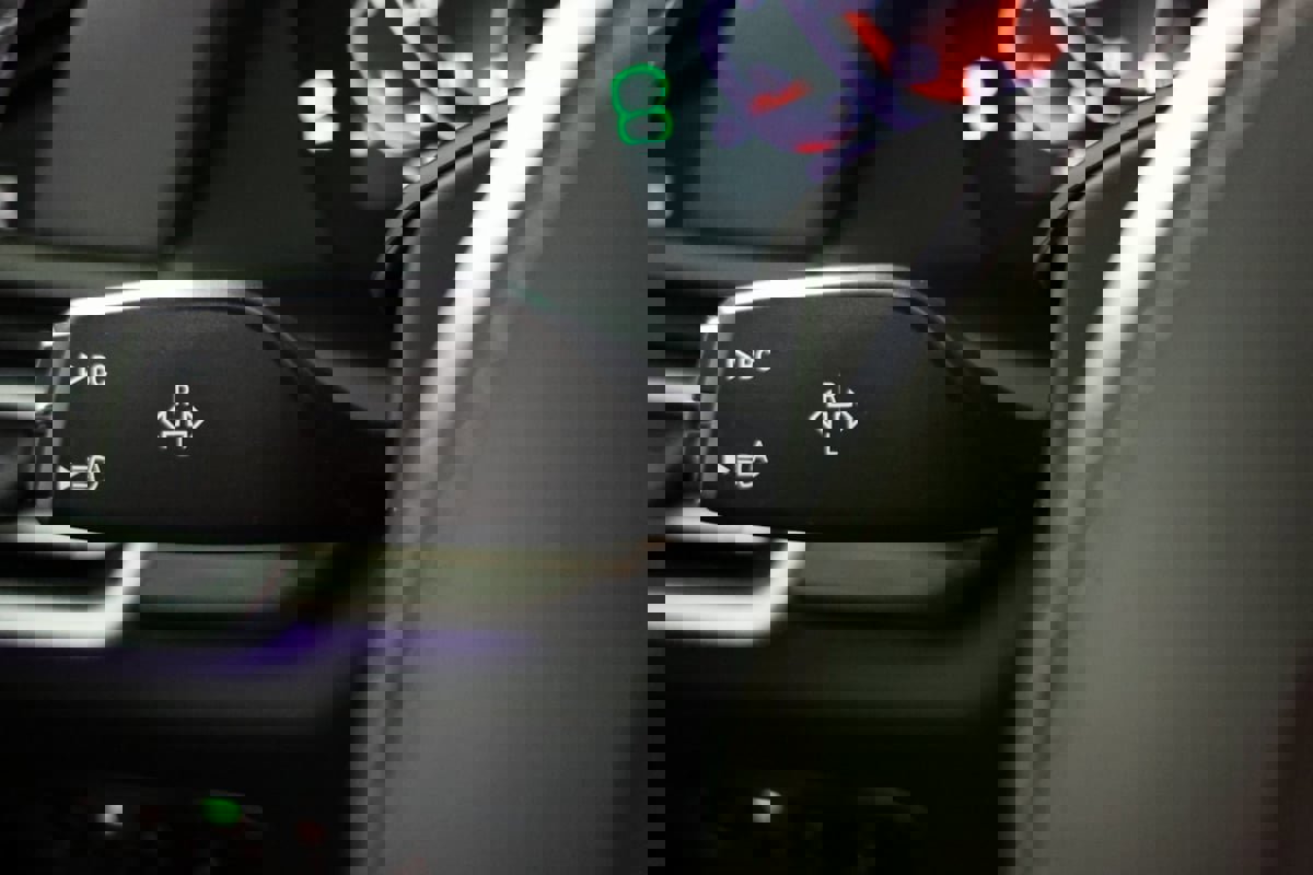 Used 2020 BMW X5 M50i w/ Premium Package image 26