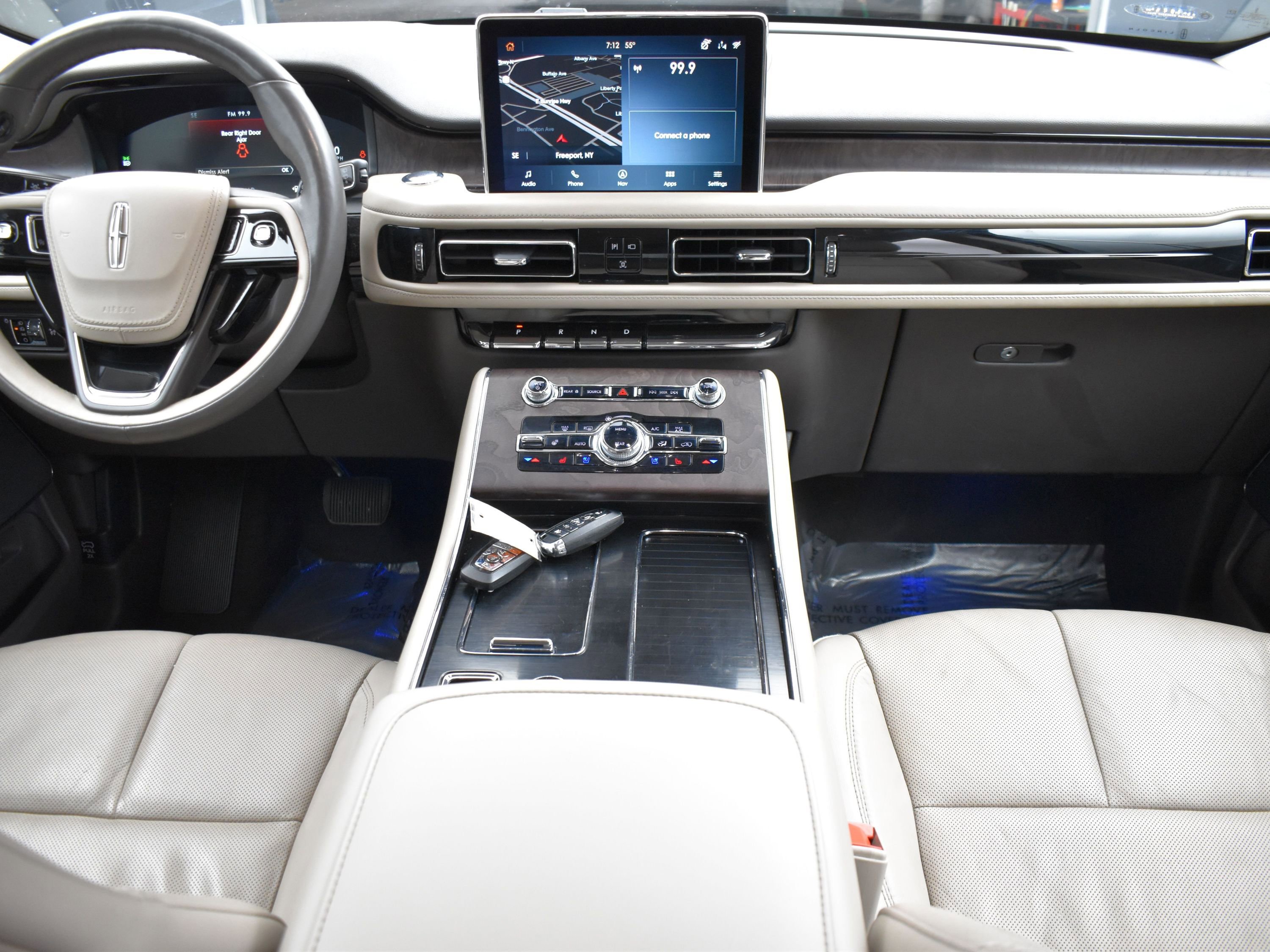 Used 2023 Lincoln Aviator Reserve w/ Equipment Group 201A image 15