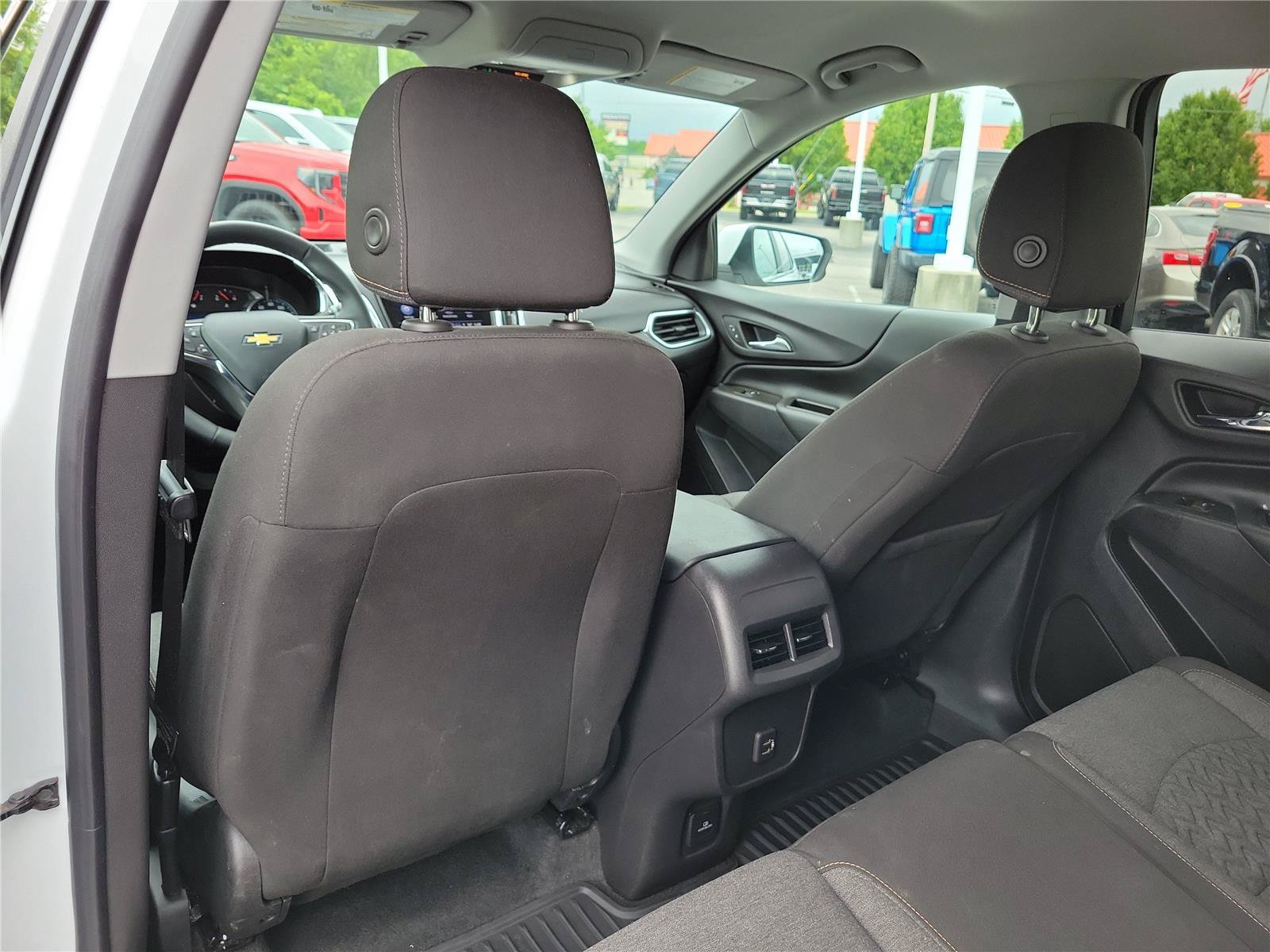 Used 2024 Chevrolet Equinox LT FWD image 16
