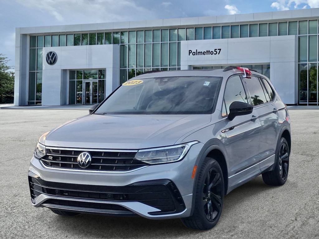 Certified 2023 Volkswagen Tiguan SE R-Line FWD image 3