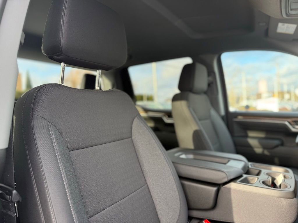 Used 2024 Chevrolet Silverado 1500 LT image 22