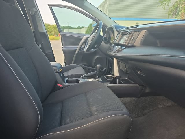 Used 2018 Toyota RAV4 XLE FWD image 11