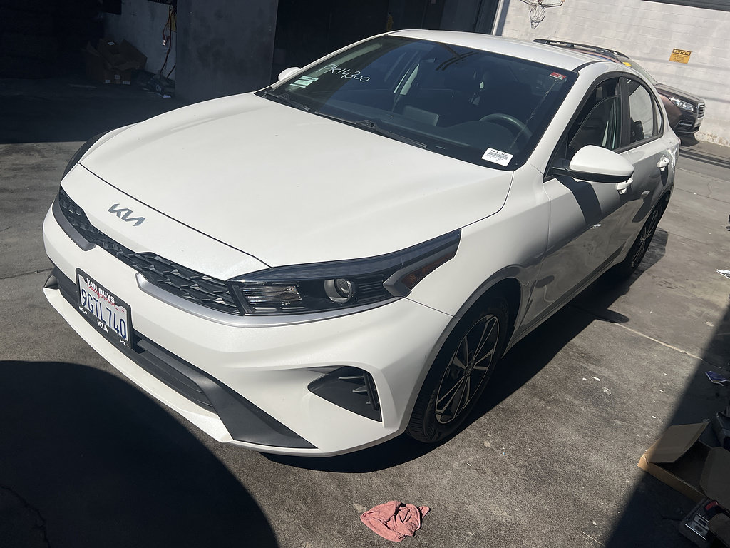 Used 2023 Kia Forte LXS FWD image 2