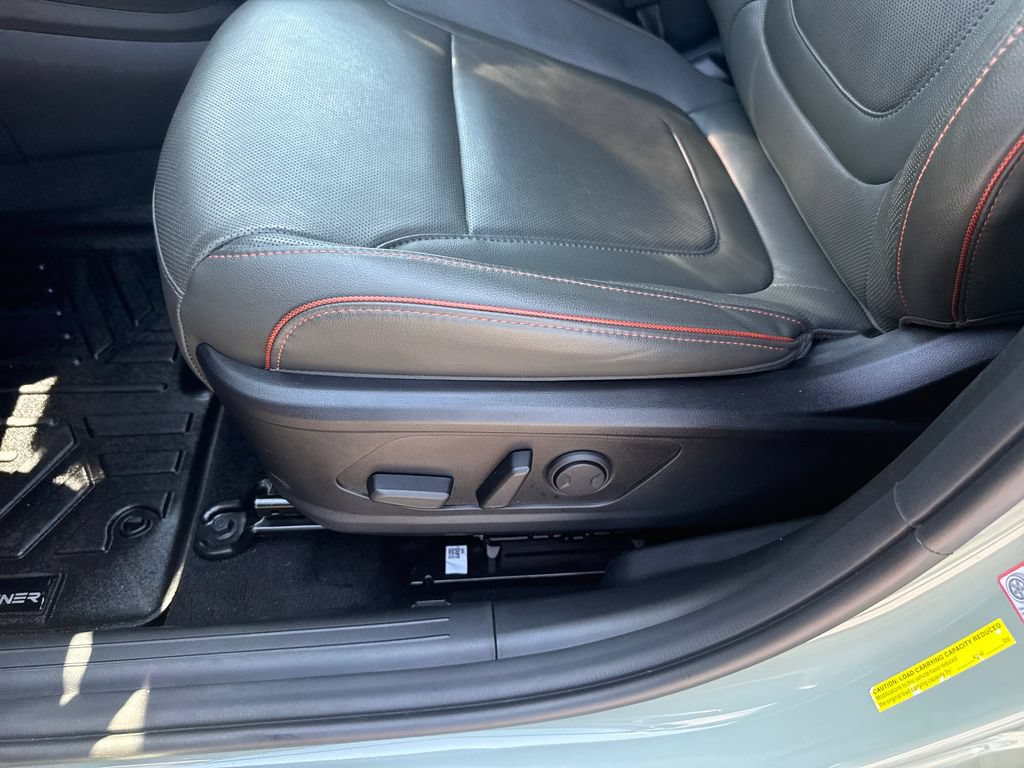 Used 2022 Hyundai Santa Cruz Limited AWD/4WD image 11