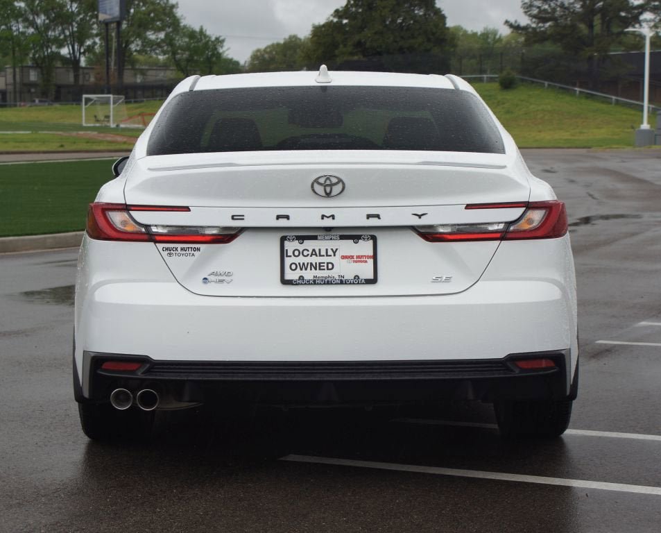 Used 2025 Toyota Camry SE w/ Convenience Package AWD/4WD image 3