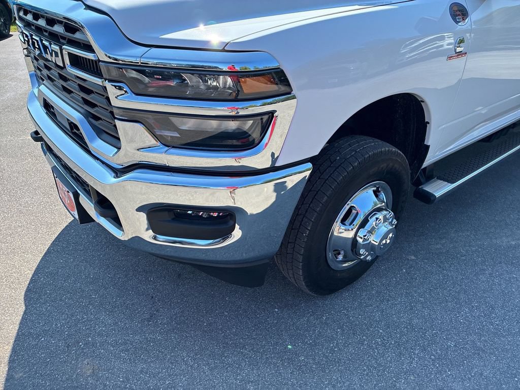 New 2026 RAM 3500 Tradesman w/ Chrome Appearance Group A AWD/4WD image 10