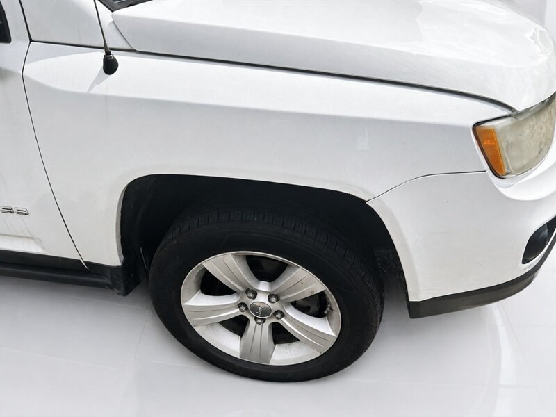 Used 2011 Jeep Compass 4WD image 26