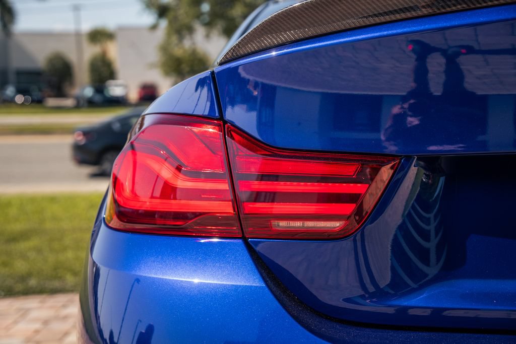 Used 2020 BMW M4 Coupe w/ Competition Package RWD image 11