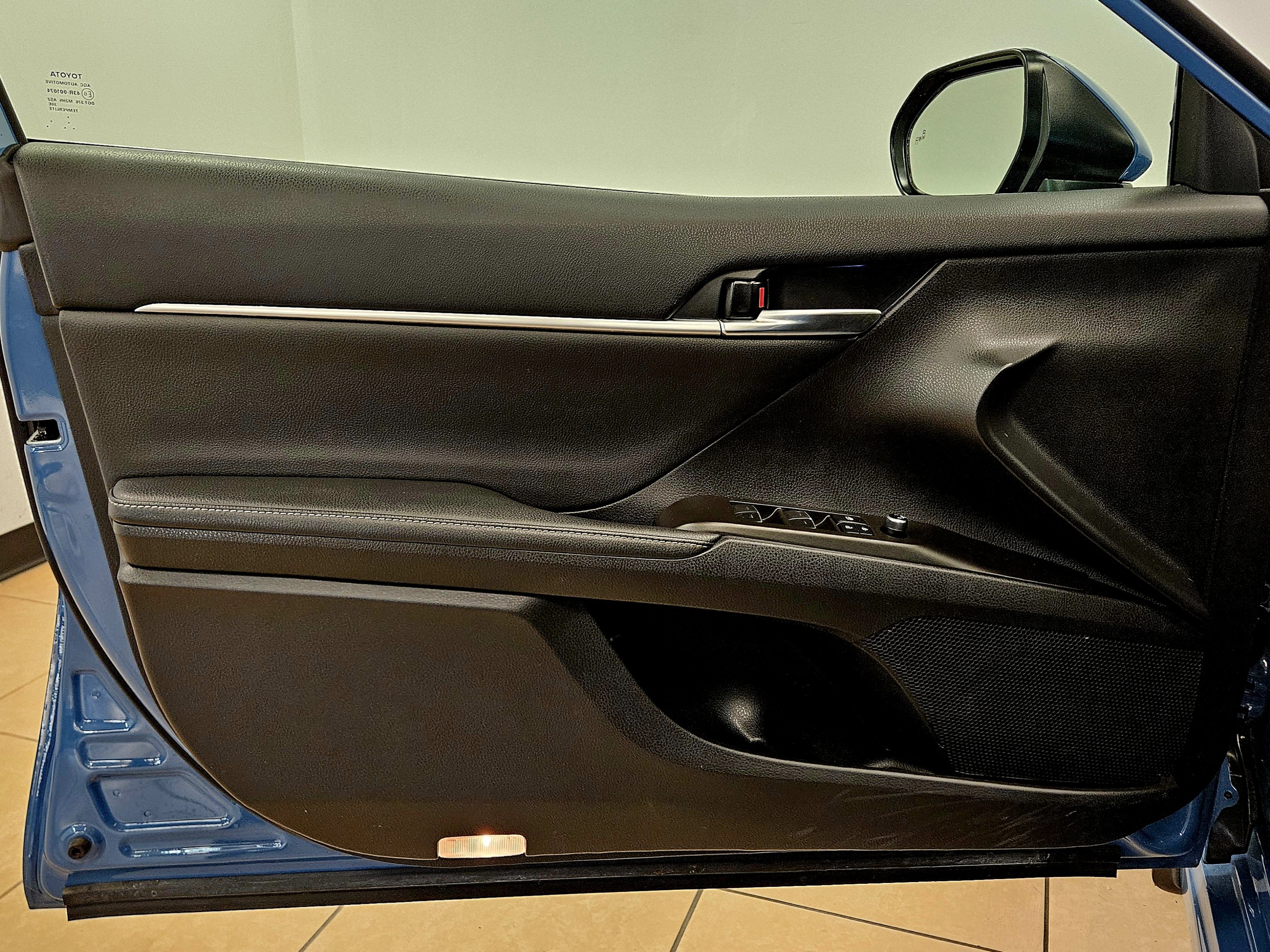 Used 2023 Toyota Camry XSE w/ Cold Weather Package image 11