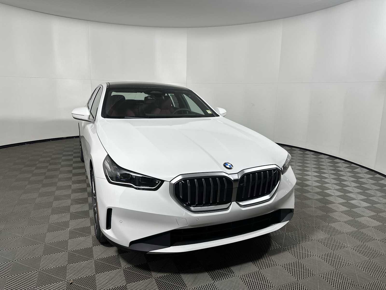New 2026 BMW 530i xDrive w/ Premium Package image 6