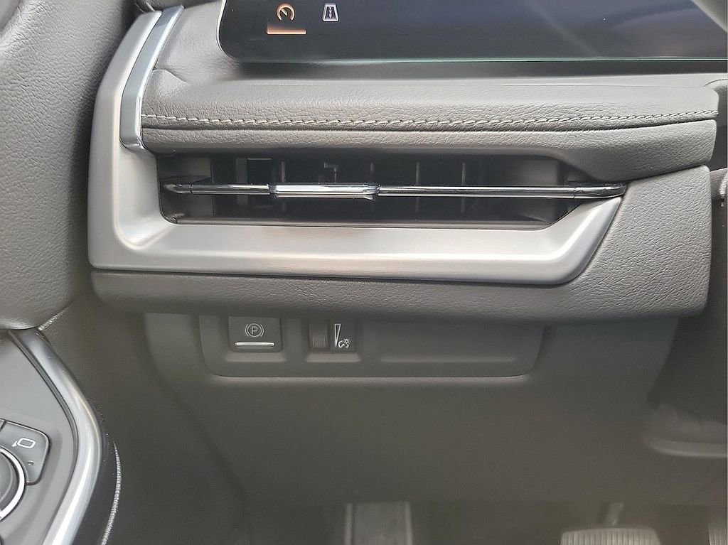 Certified 2024 Cadillac XT4 Premium Luxury FWD image 14