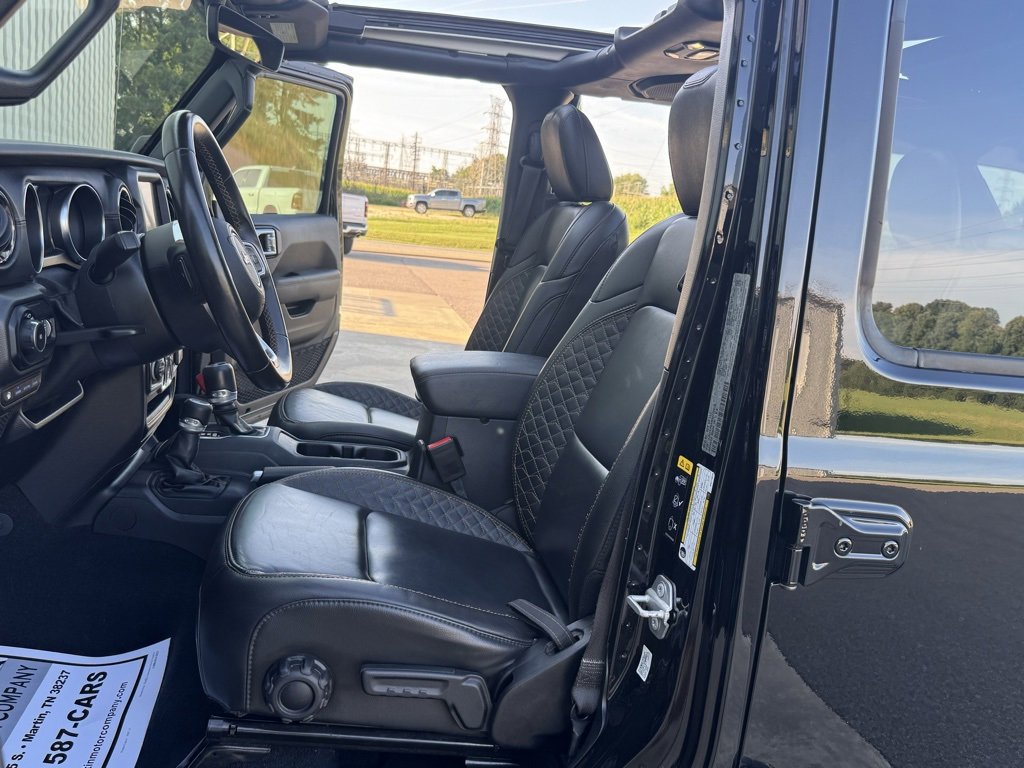 Used 2021 Jeep Wrangler Unlimited Sahara image 32
