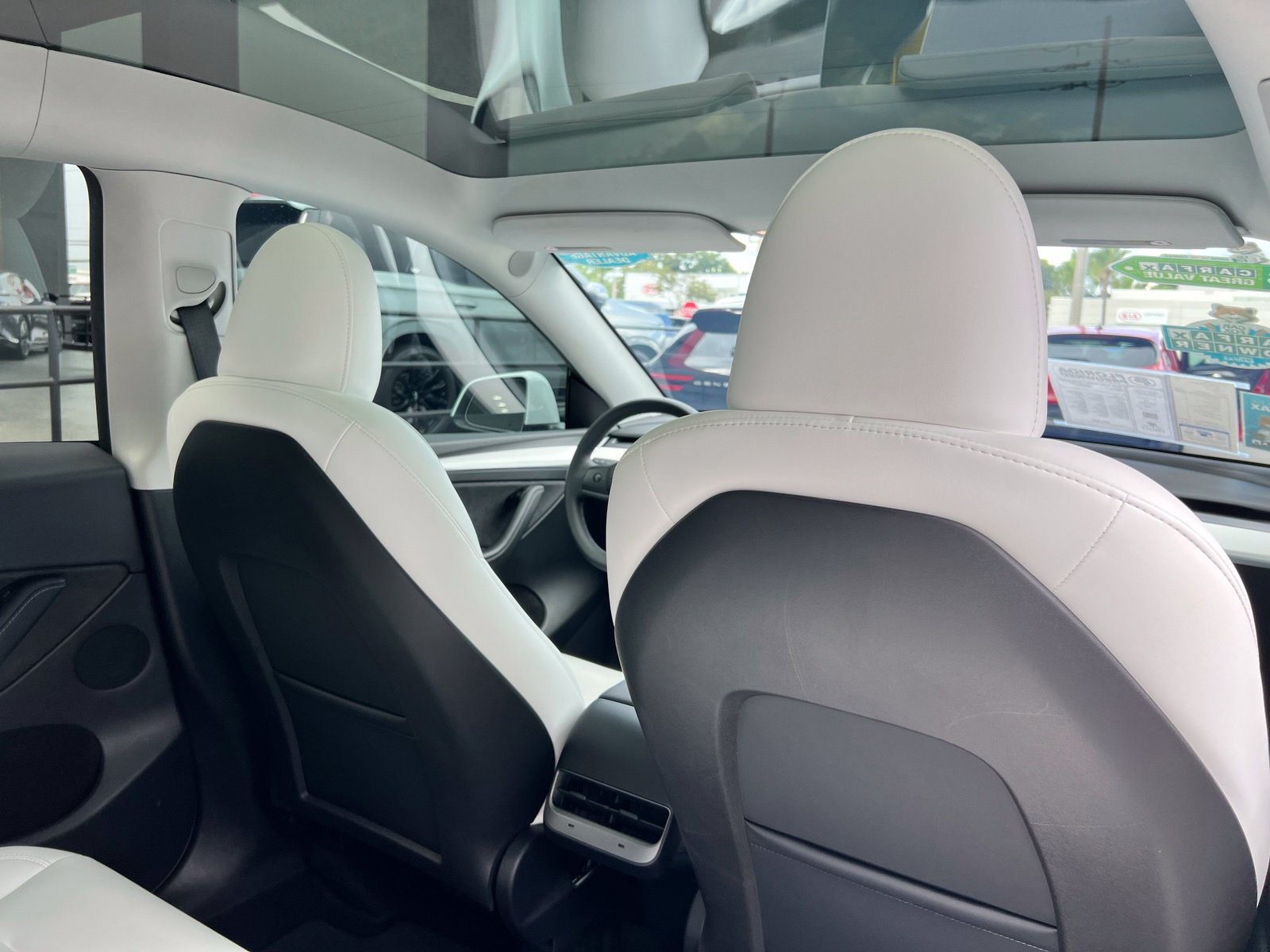 Used 2025 Tesla Model Y Long Range RWD image 61