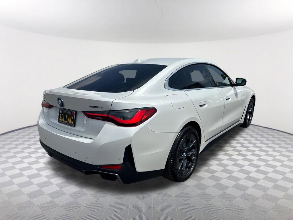 Certified 2022 BMW i4 eDrive40 w/ Premium Package RWD image 4