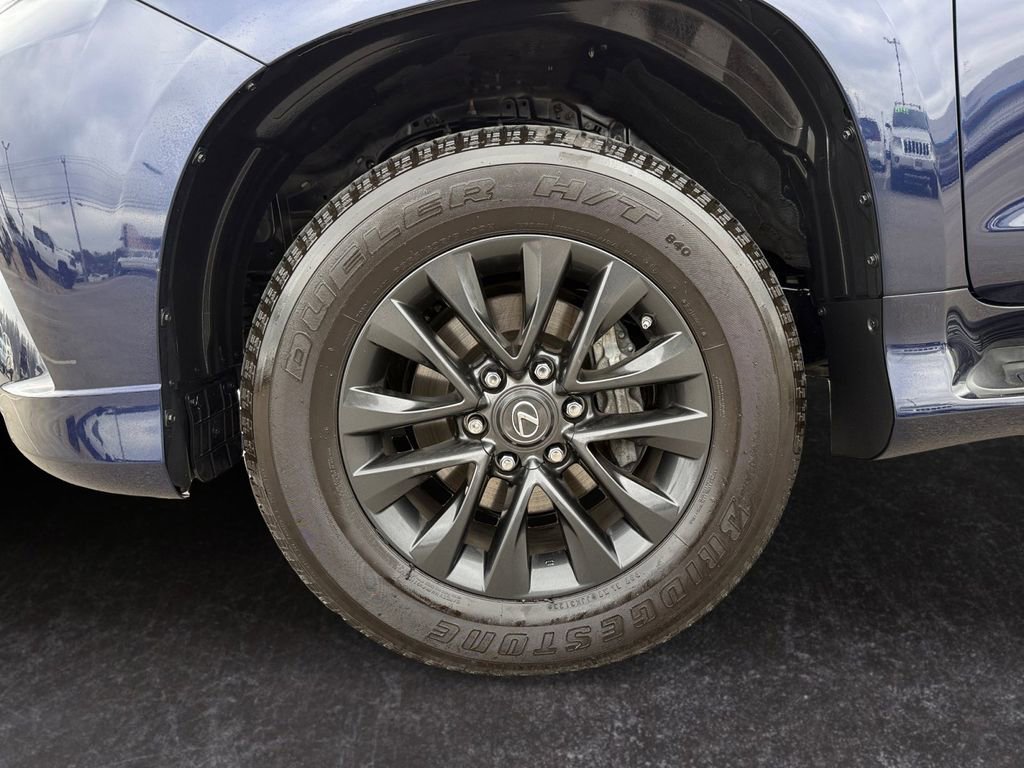 Used 2023 Lexus GX 460 Premium w/ Premium Package image 9