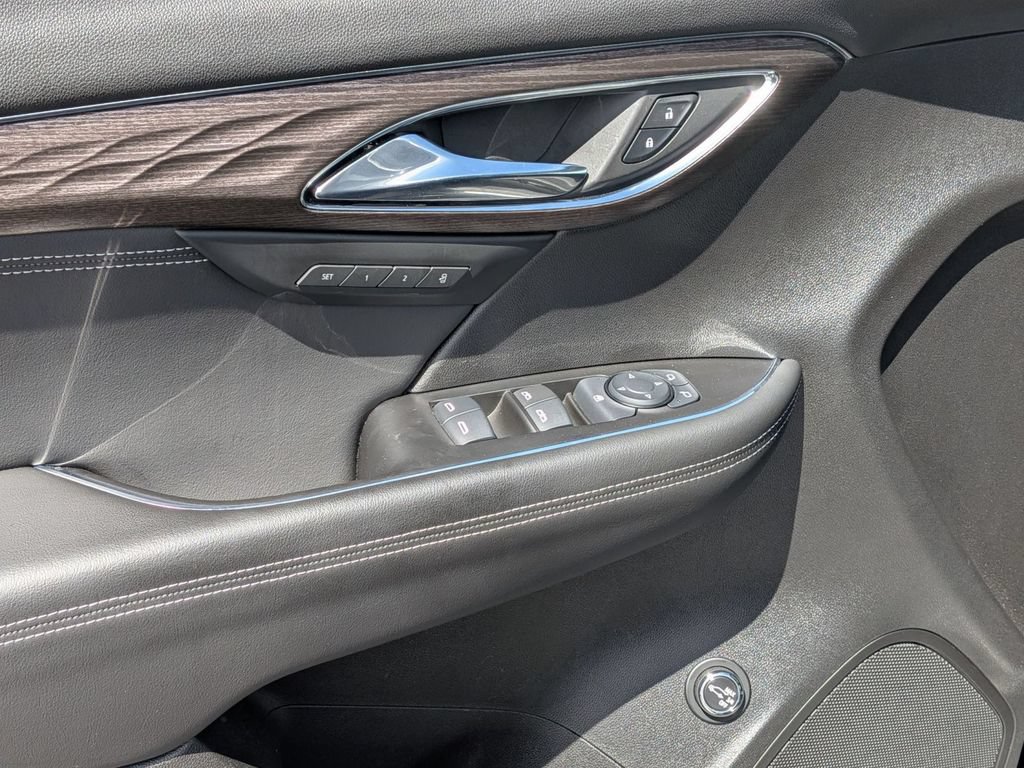 Used 2023 Buick Envision Avenir AWD/4WD image 14