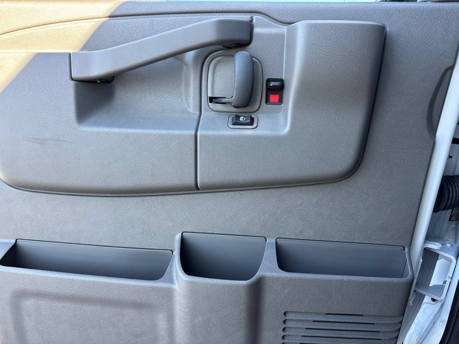New 2025 GMC Savana 3500 w/ Power Convenience Package RWD image 19