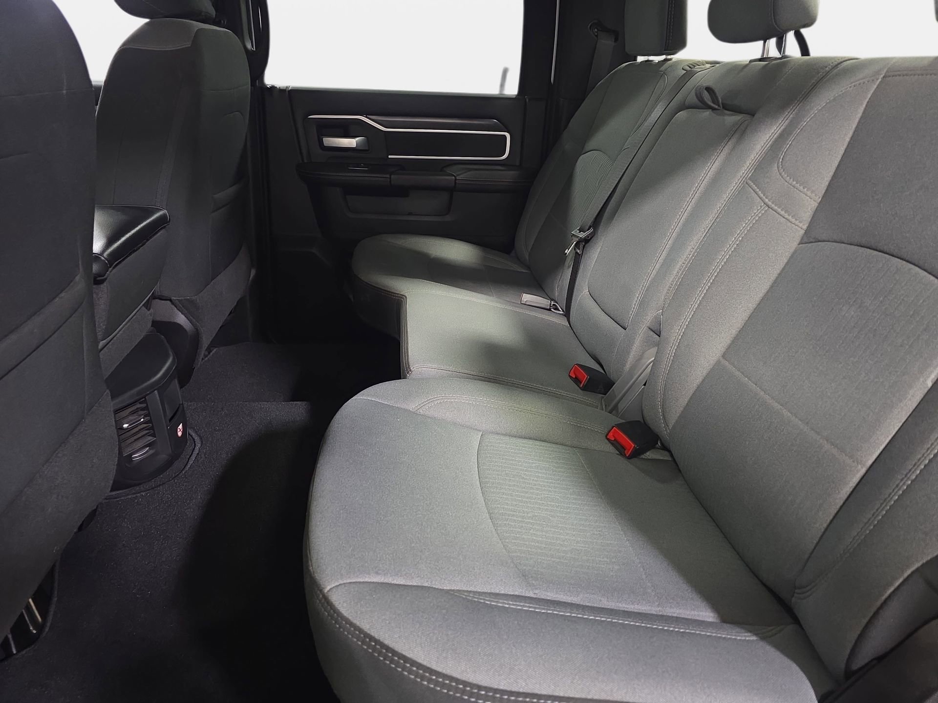 Used 2024 RAM 3500 Big Horn image 13