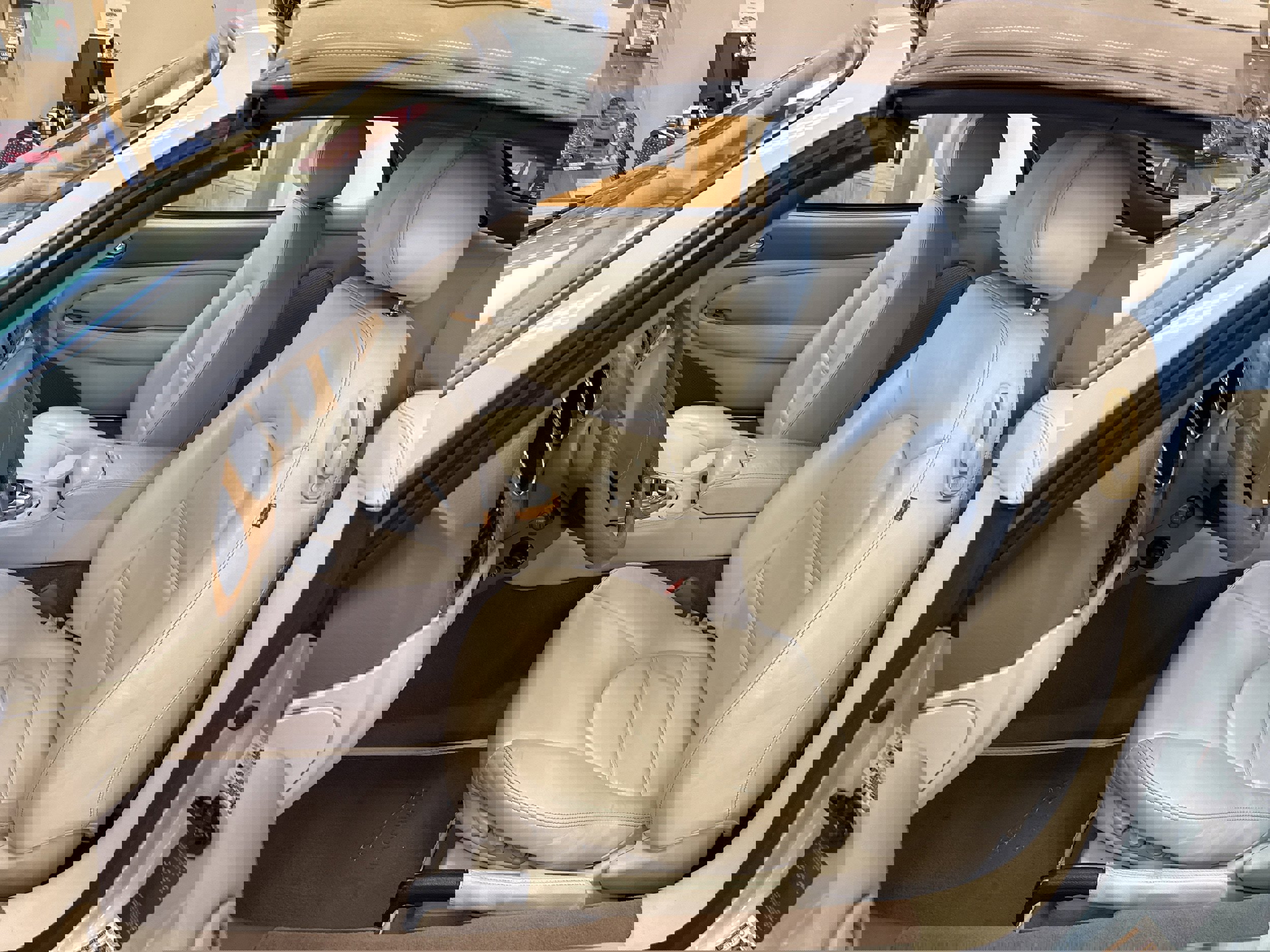 Used 2006 Jaguar XK8 Convertible image 27