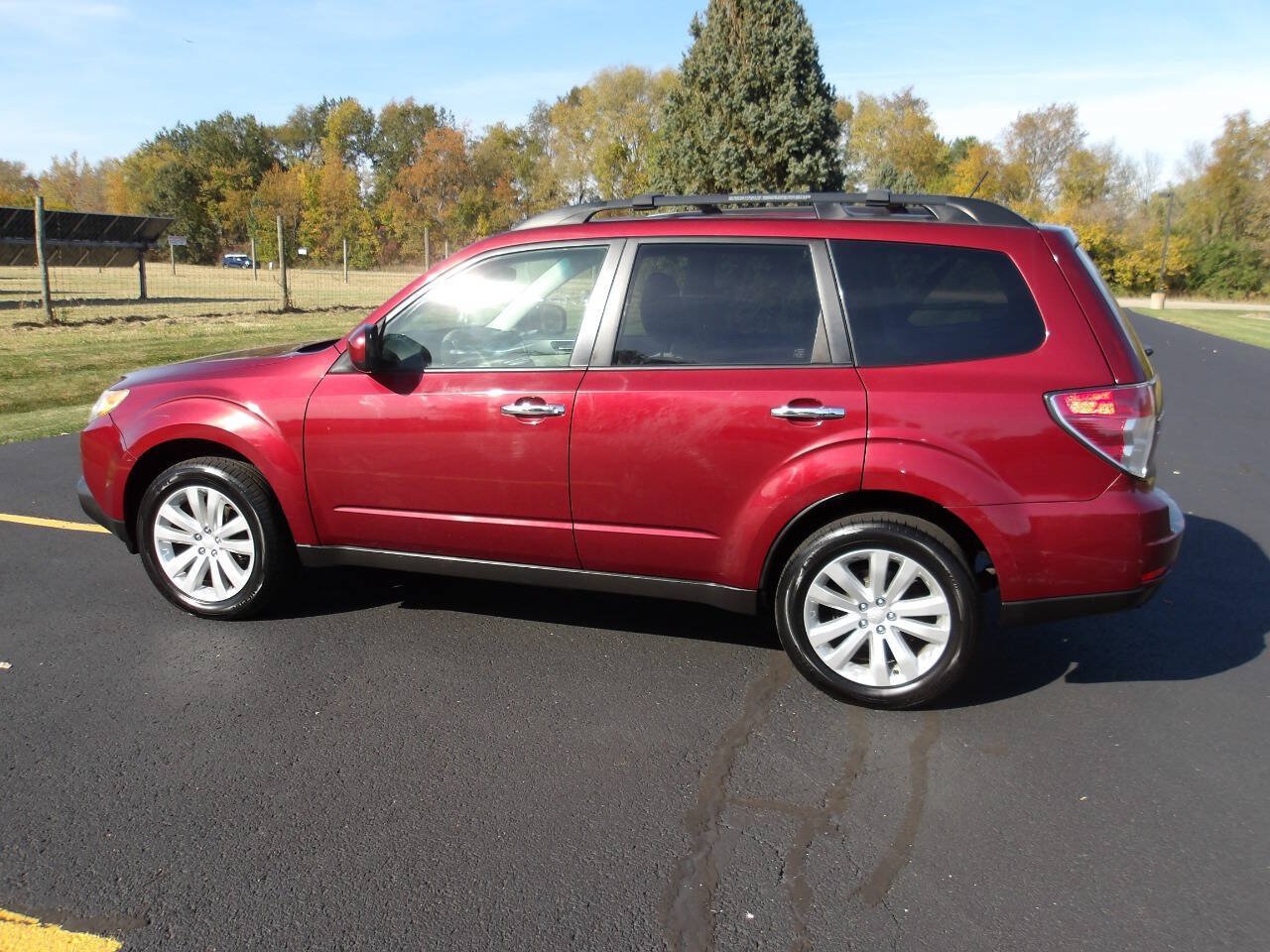 Used 2013 Subaru Forester 2.5X Premium w/ All-Weather Pkg AWD/4WD image 12