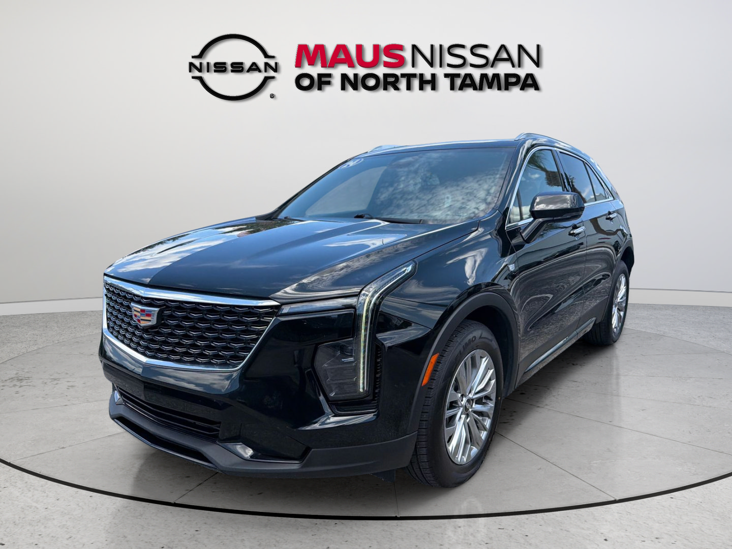 Used 2024 Cadillac XT4 Premium Luxury FWD image 4