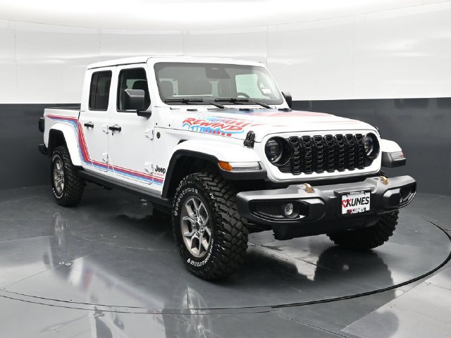 New 2026 Jeep Gladiator Sport AWD/4WD image 4