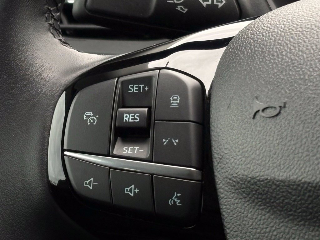 Used 2025 Ford Escape SE FWD image 26