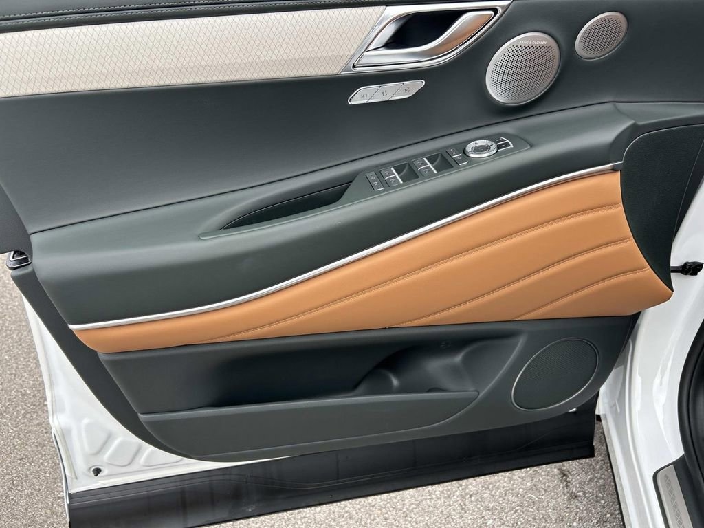 New 2026 Genesis GV80 2.5T Advanced image 17
